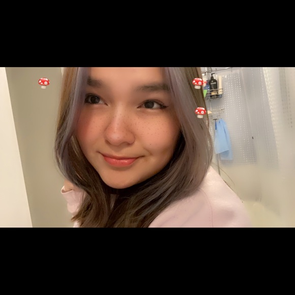 Meet your Posher, Alexis - Picture 1 of 1